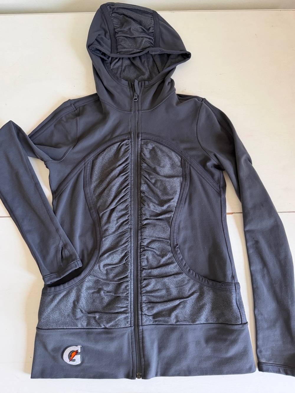 Lululemon Pure Balance Jacket Women’s Size 8 Coal Gray Running Thumbholes EUC
